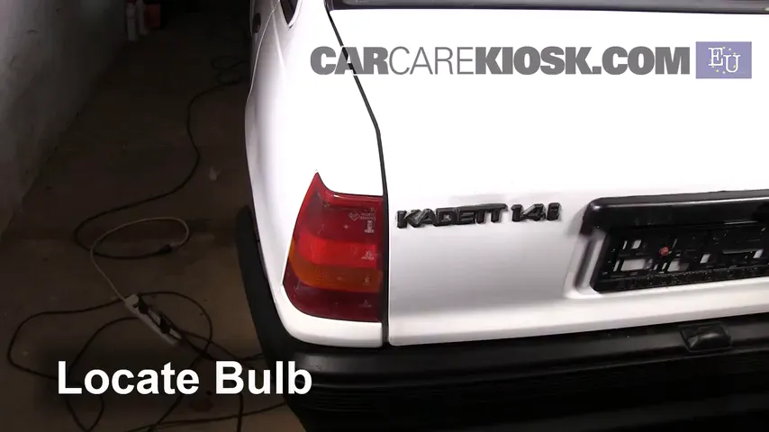 1990 Opel Kadett 1.4 i 1.4L 4 Cyl. Éclairage
